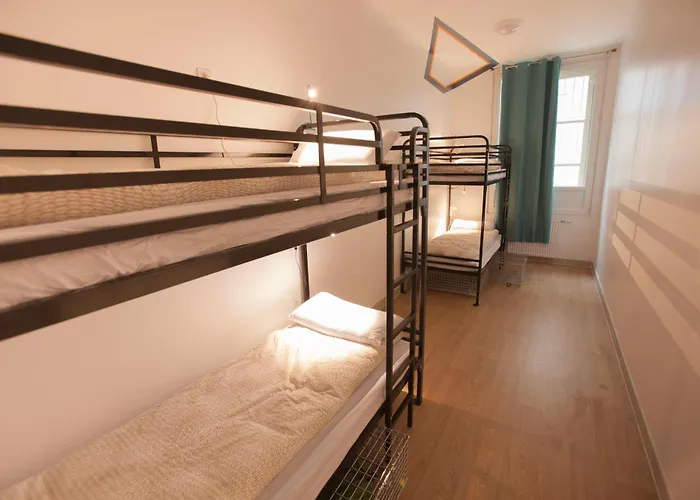 Dormitory Room Mixed